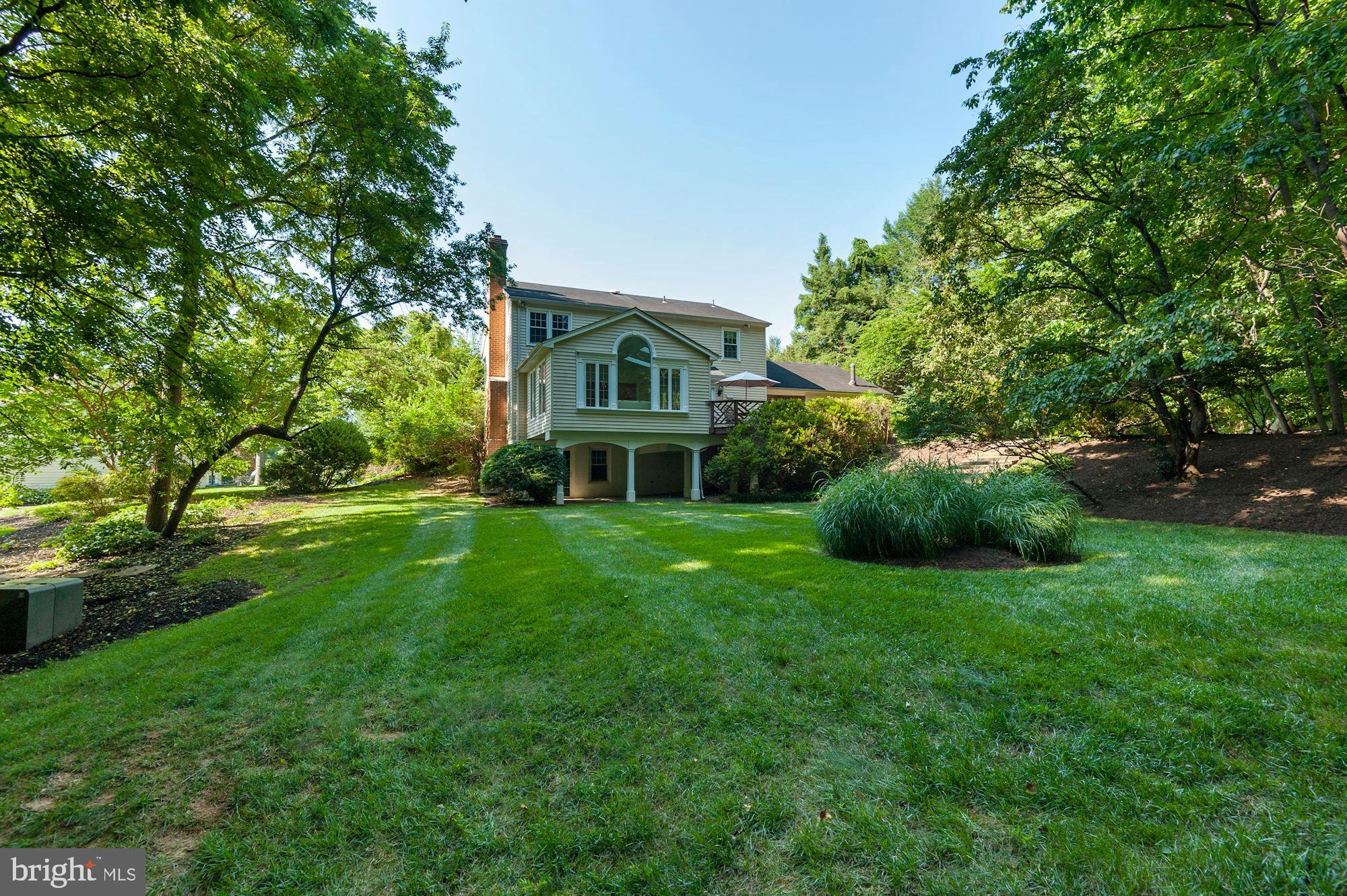 2741 Hill Road Vienna, VA 22181 - Photo 55 of 63 Lower rear yard