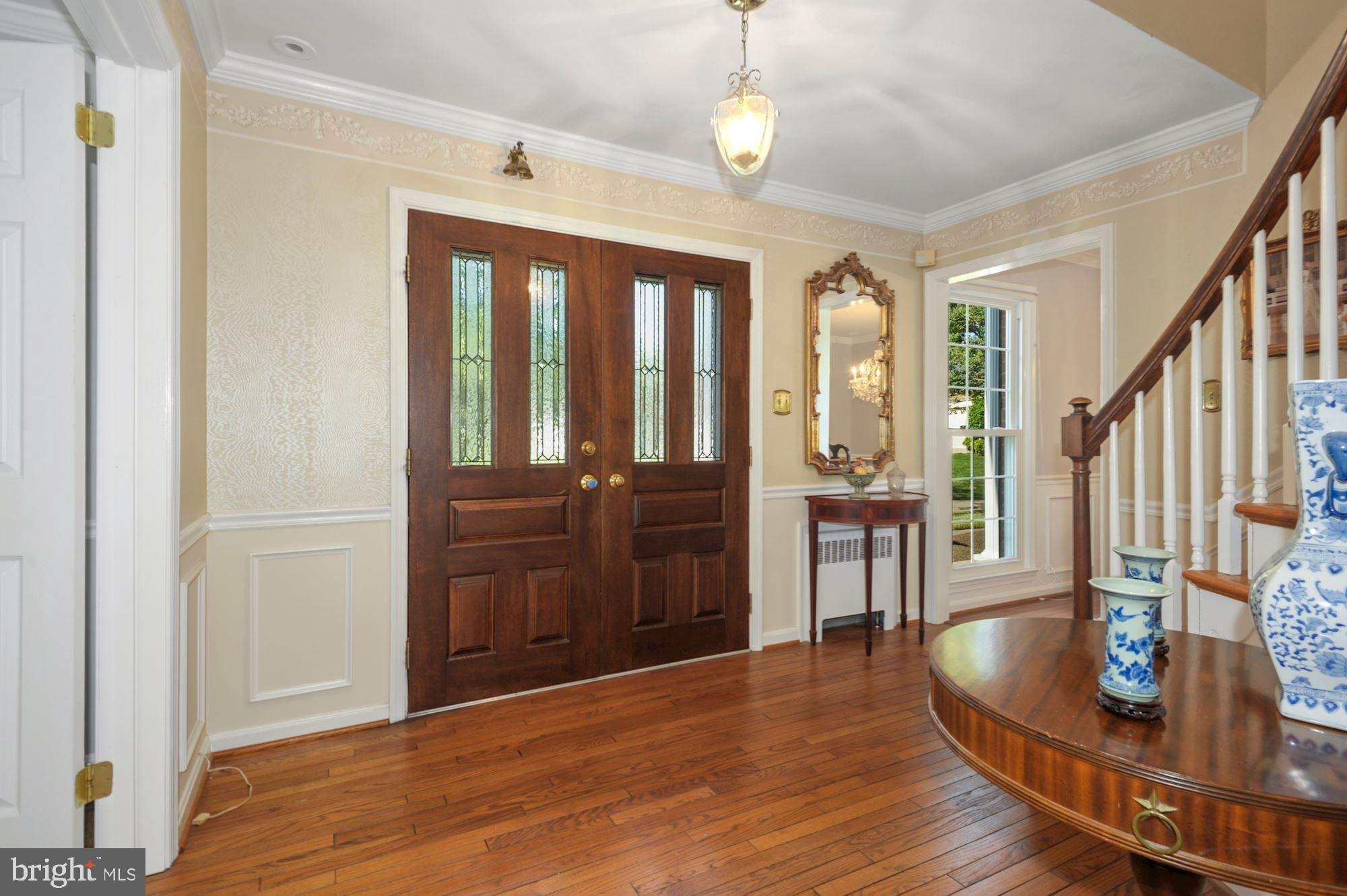 2741 Hill Road Vienna, VA 22181 - Photo 8 of 63 Elegant foyer entry