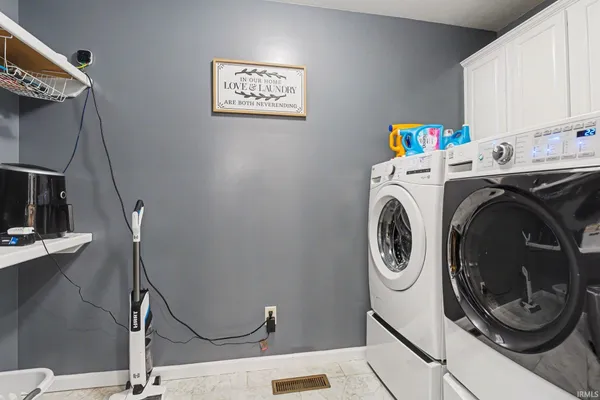 $432,500 | 14541 Field Crest Court, Middlebury, IN 46540