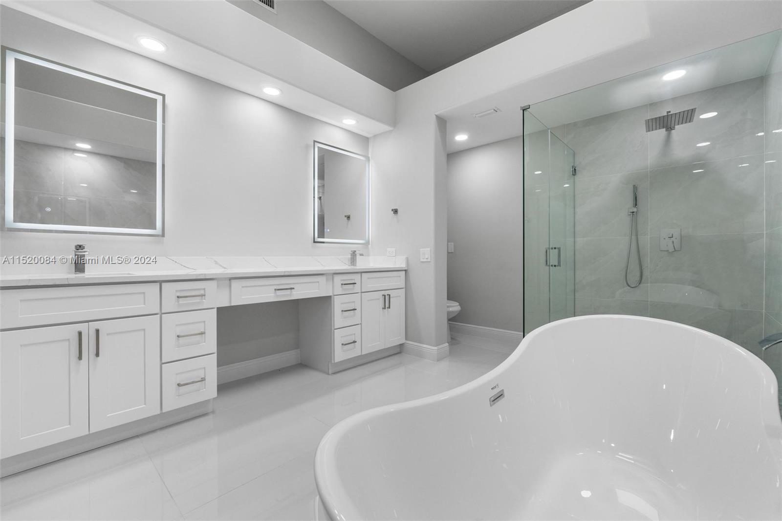 7973 Travelers Tree Drive Boca Raton, FL 33433 - Photo 15 of 46 Gallery Image 15