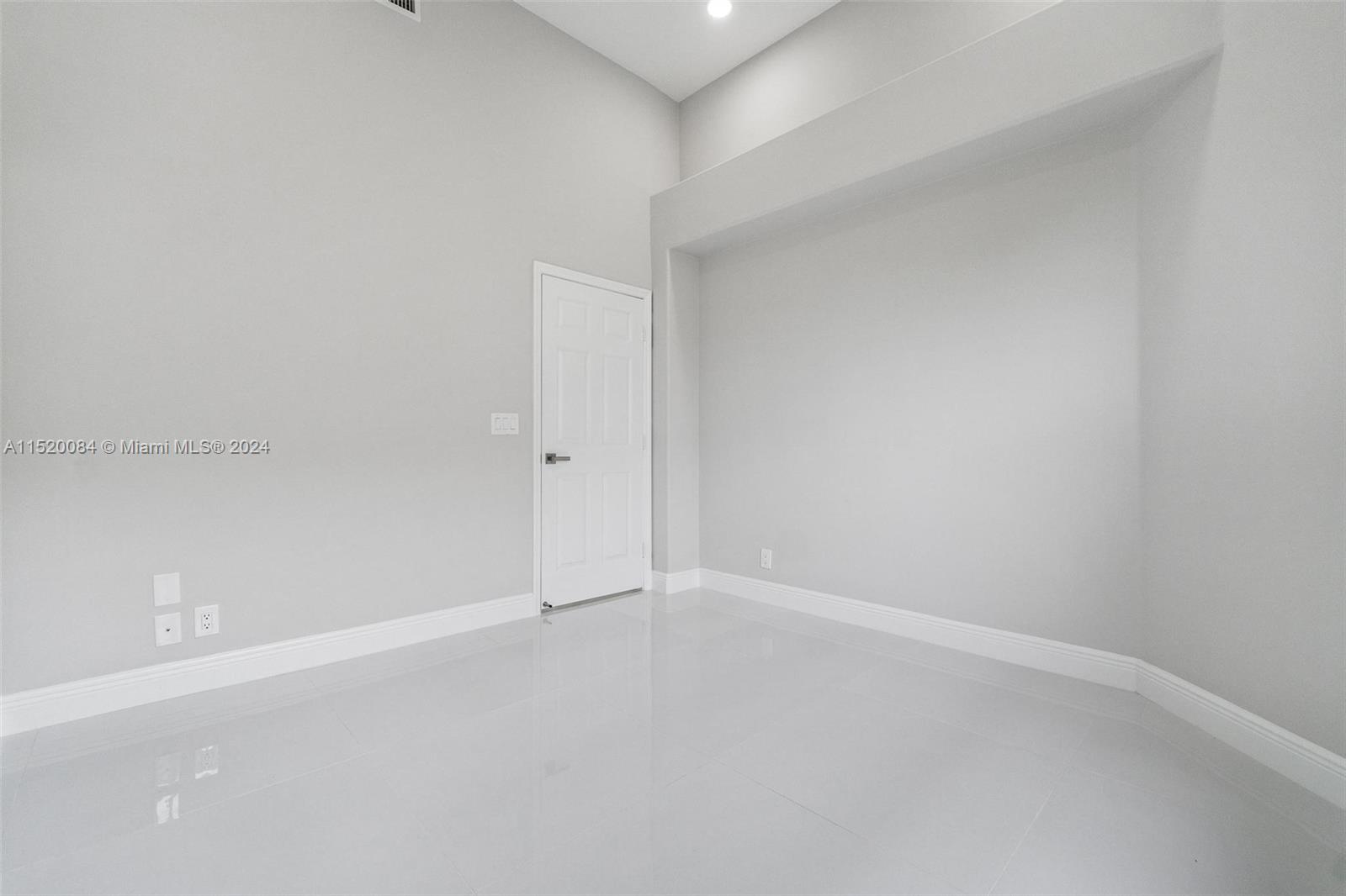 7973 Travelers Tree Drive Boca Raton, FL 33433 - Photo 29 of 46 Gallery Image 29