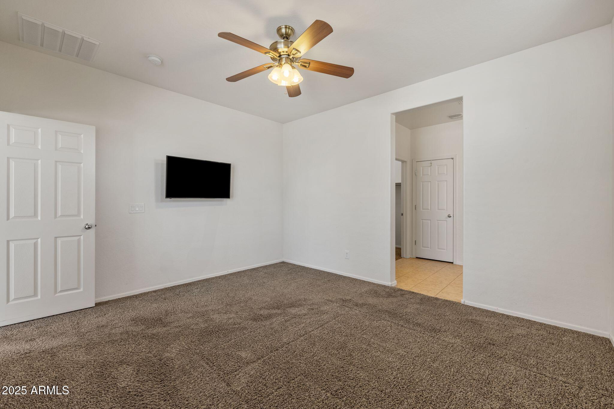 2119 East Phelps Road Phoenix, AZ 85022 - Photo 16 of 42 089-Primary Bedroom
