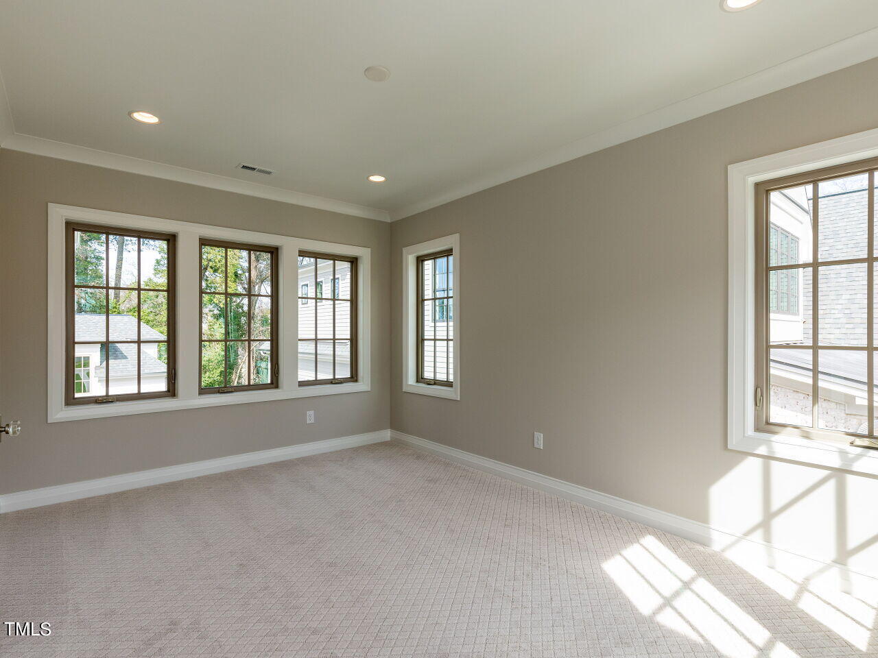2302 Lyon Street Raleigh, NC 27608 - Photo 39 of 49 036-1280x960-bonus-room