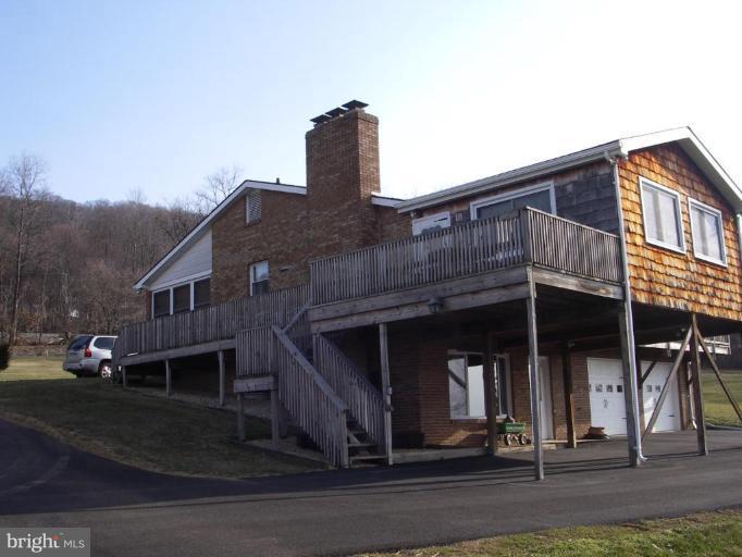 13606 Edgemont Road Smithsburg, MD 21783 - Photo 1 of 8 Exterior (Main)