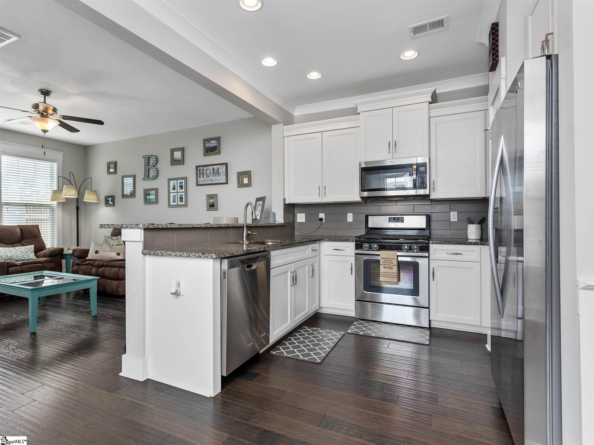 600 Springbank Alley Greer, SC 29651 - Photo 7 of 32 Gallery Image 7