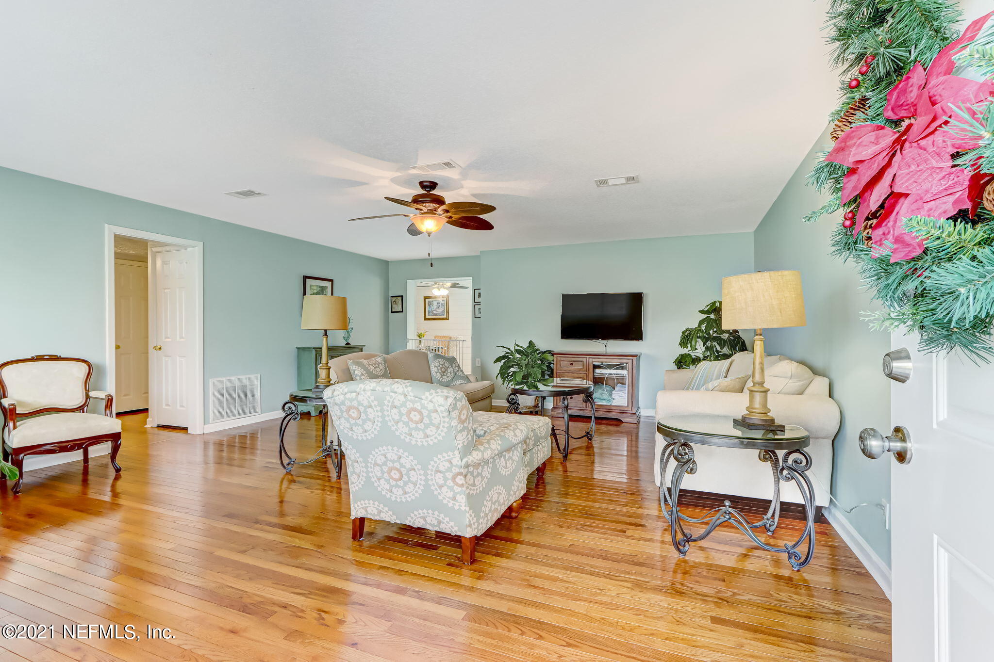 2038 W Road Jacksonville, FL 32216 - Photo 16 of 44 living area