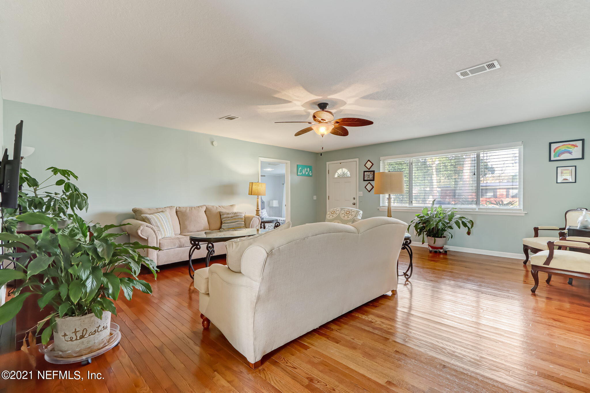 2038 W Road Jacksonville, FL 32216 - Photo 17 of 44 living area