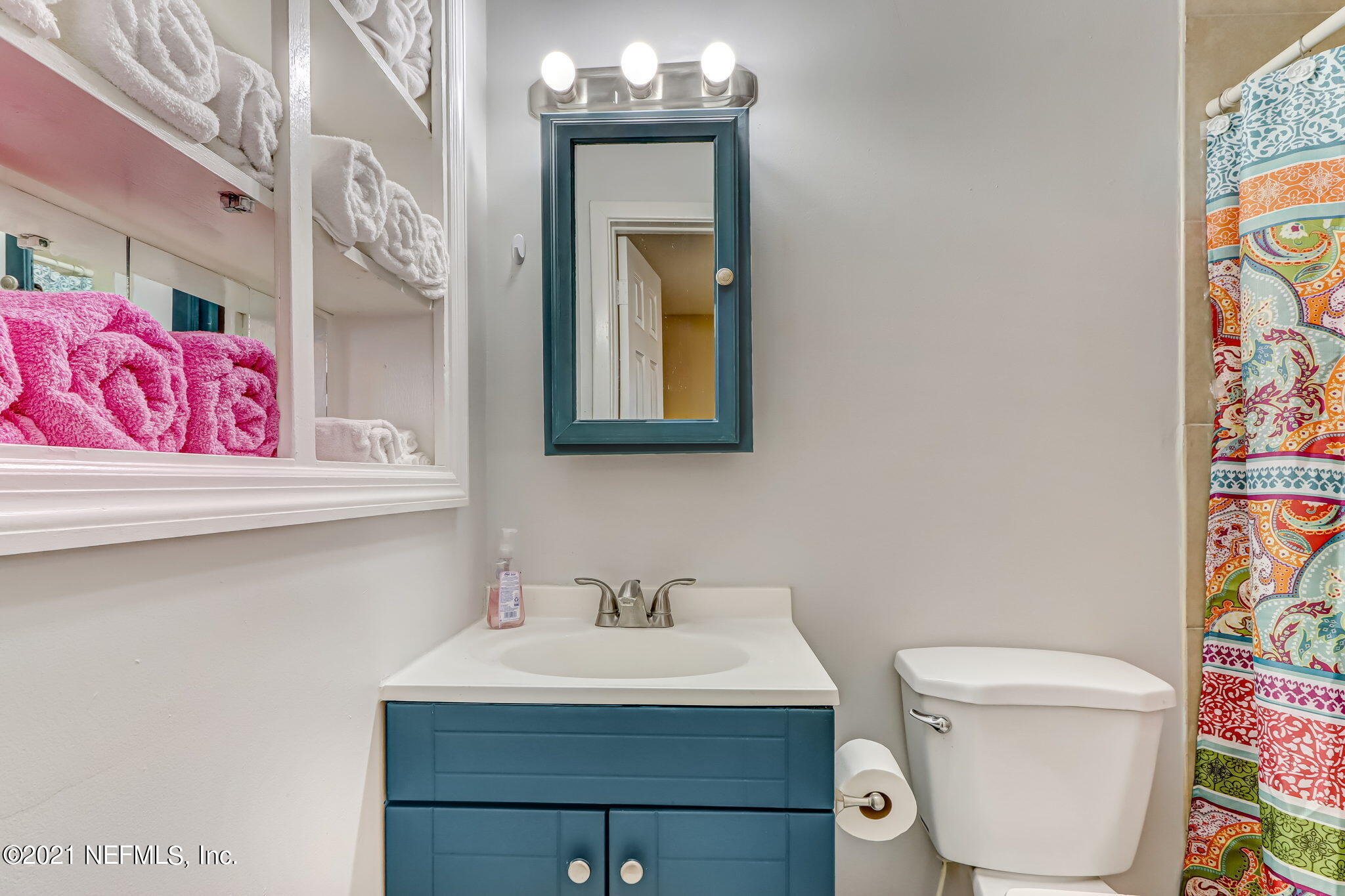2038 W Road Jacksonville, FL 32216 - Photo 31 of 44 master bath