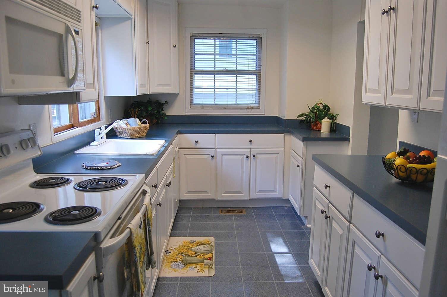 7811 Redwood Tree Road Severn, MD 21144 - Photo 5 of 15 Kitchen