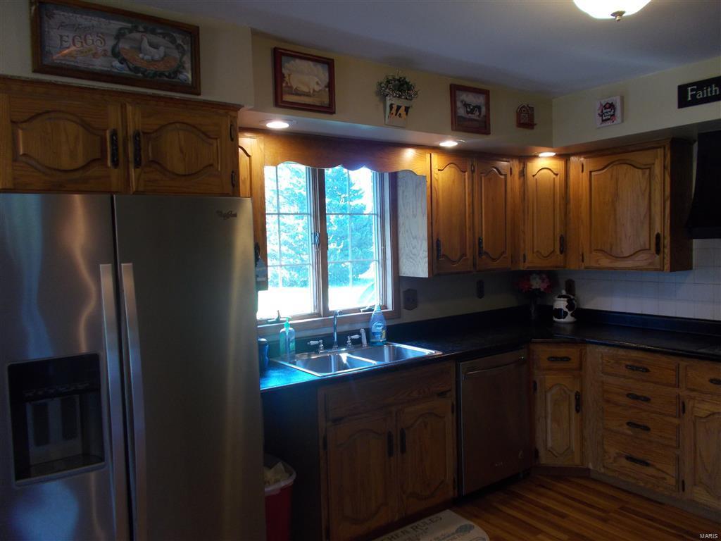 10574 Country Club Road Sparta, IL 62286 - Photo 5 of 26 Gallery Image 5