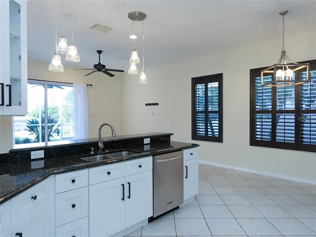 $579,900 | 4103 61st Avenue East, Bradenton, FL 34203