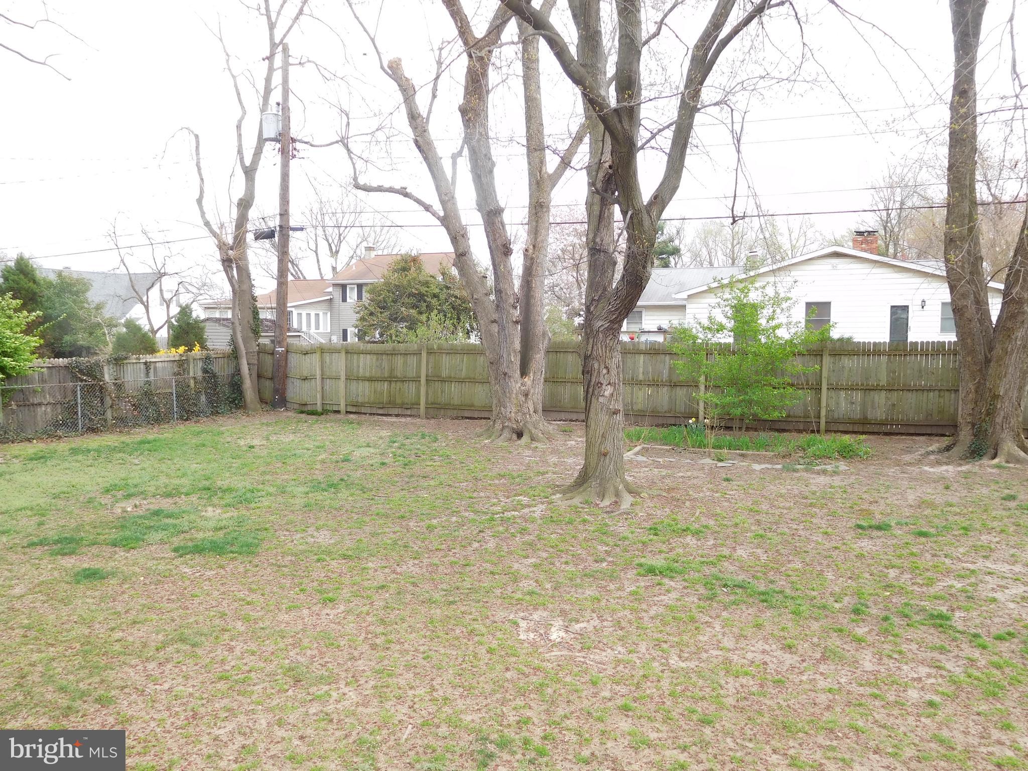 255 Meadow Road Pasadena, MD 21122 - Photo 6 of 16 Gallery Image 6
