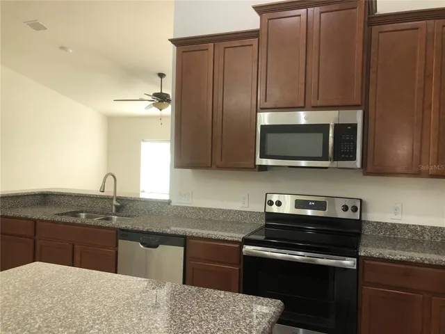 $2,400 | 3211 Silver Fin Way, Kissimmee, FL 34746