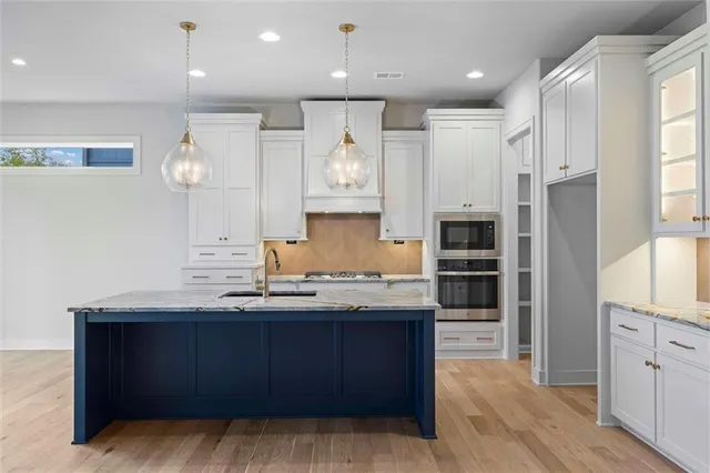 $999,900 | 8013 Payne Street, Shawnee, KS 66218