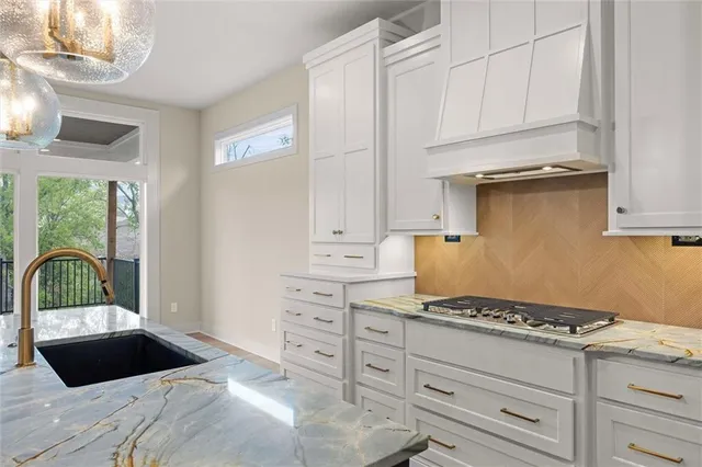 $999,900 | 8013 Payne Street, Shawnee, KS 66218