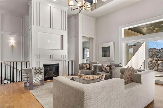 $999,900 | 8013 Payne Street, Shawnee, KS 66218