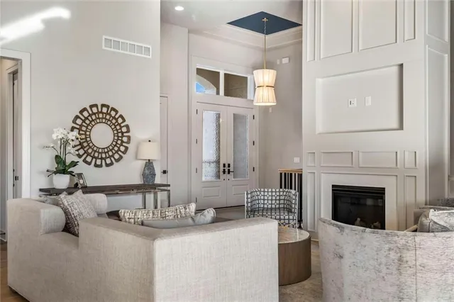 $999,900 | 8013 Payne Street, Shawnee, KS 66218