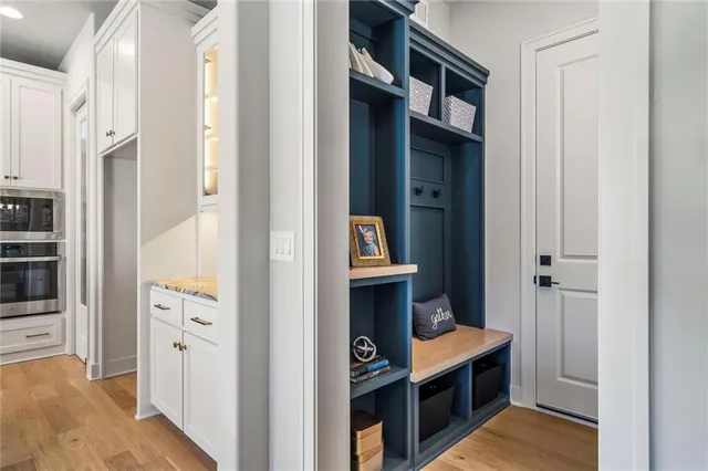 $999,900 | 8013 Payne Street, Shawnee, KS 66218