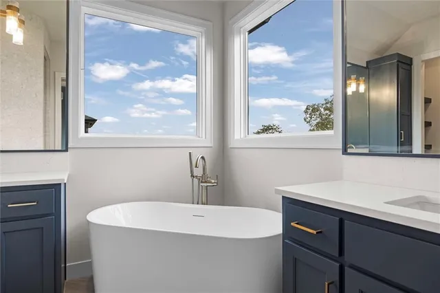 $999,900 | 8013 Payne Street, Shawnee, KS 66218