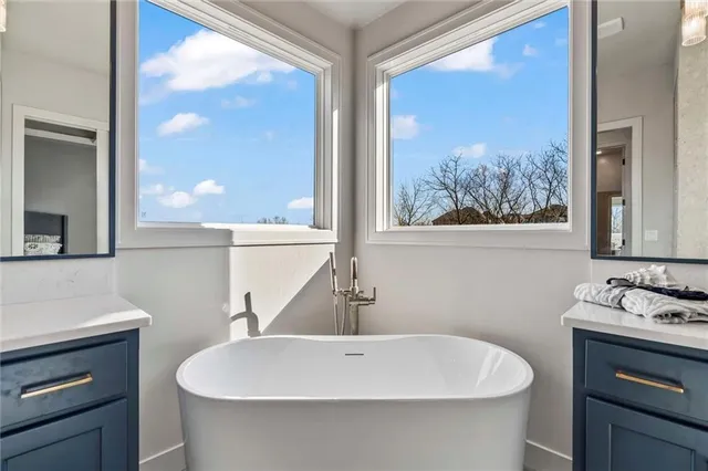 $999,900 | 8013 Payne Street, Shawnee, KS 66218