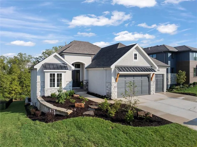 $999,900 | 8013 Payne Street, Shawnee, KS 66218