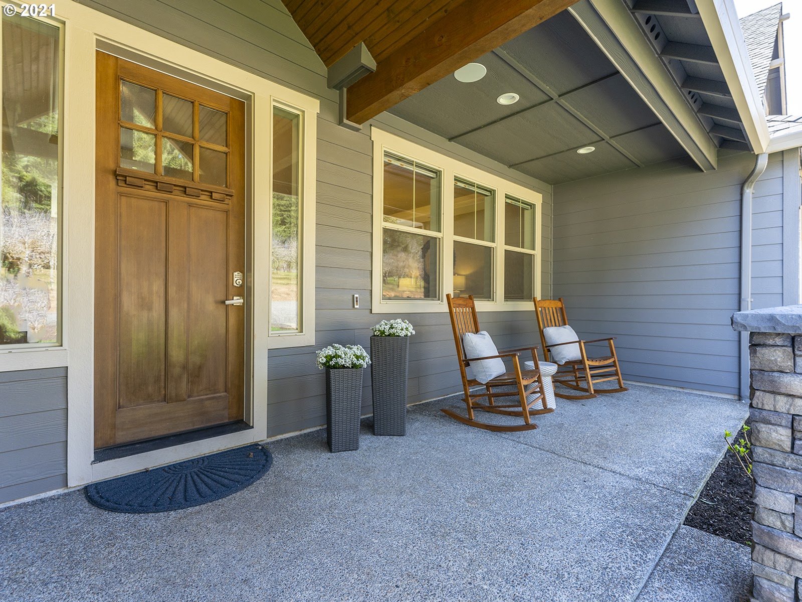 18267 Southwest Courtney Road Sherwood, OR 97140 - Photo 2 of 32 Gallery Image 2