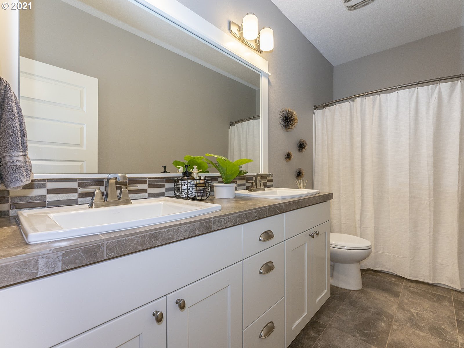 18267 Southwest Courtney Road Sherwood, OR 97140 - Photo 20 of 32 Gallery Image 20