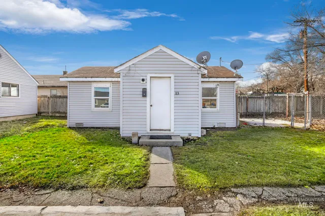 $500,000 | 125 Shoup Avenue West, Twin Falls, ID 83301