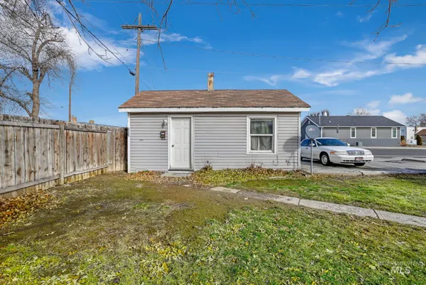 $500,000 | 125 Shoup Avenue West, Twin Falls, ID 83301