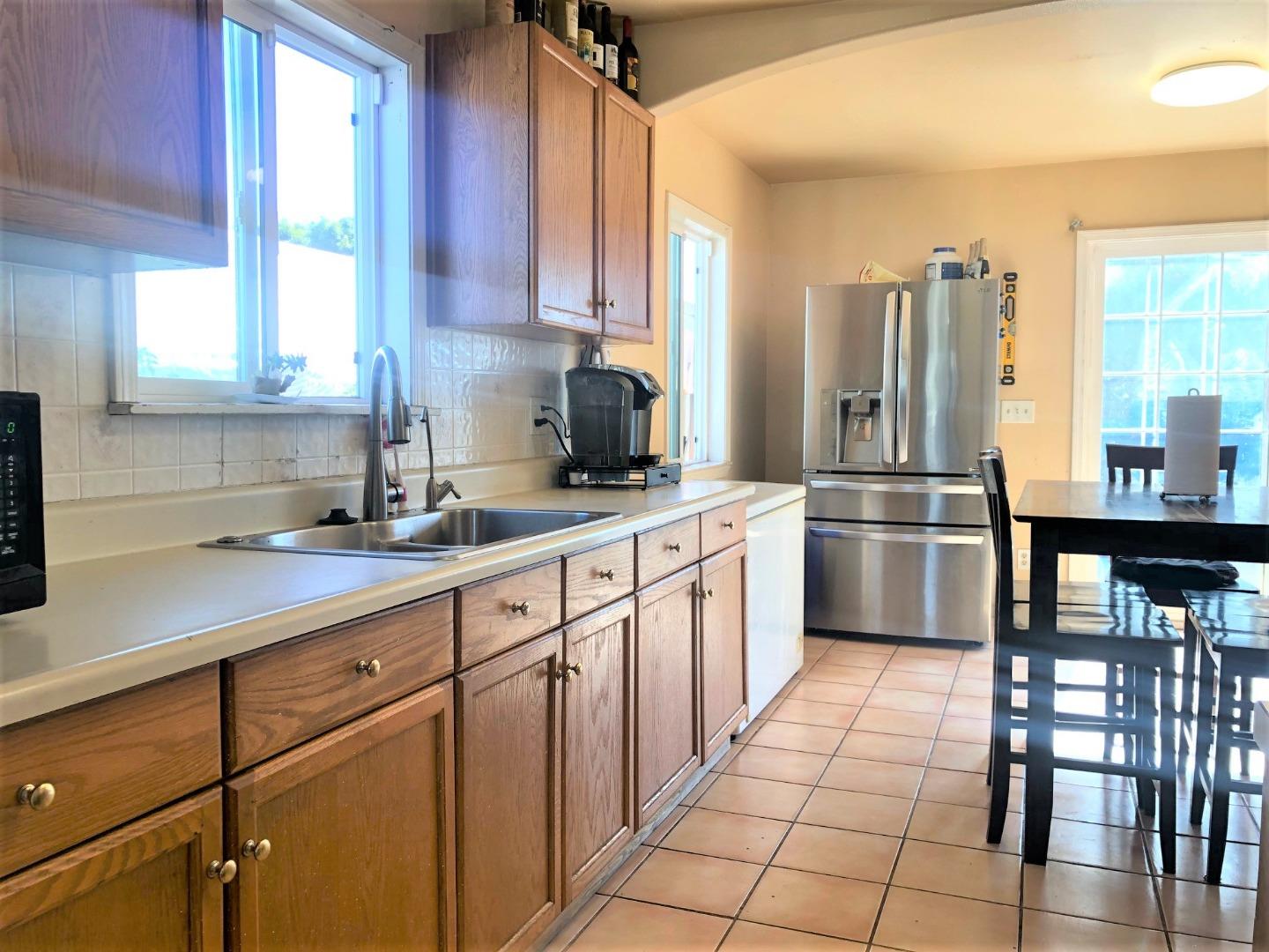 121 Rodeo Avenue Salinas, CA 93906 - Photo 3 of 11 Gallery Image 3