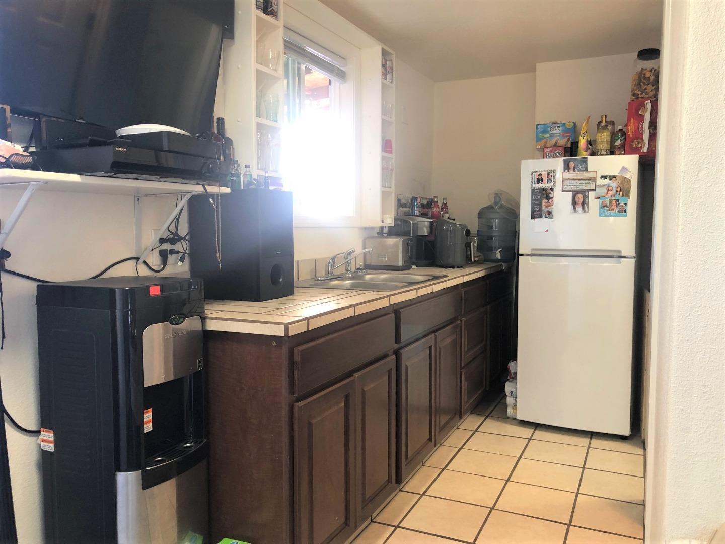 121 Rodeo Avenue Salinas, CA 93906 - Photo 8 of 11 Gallery Image 8