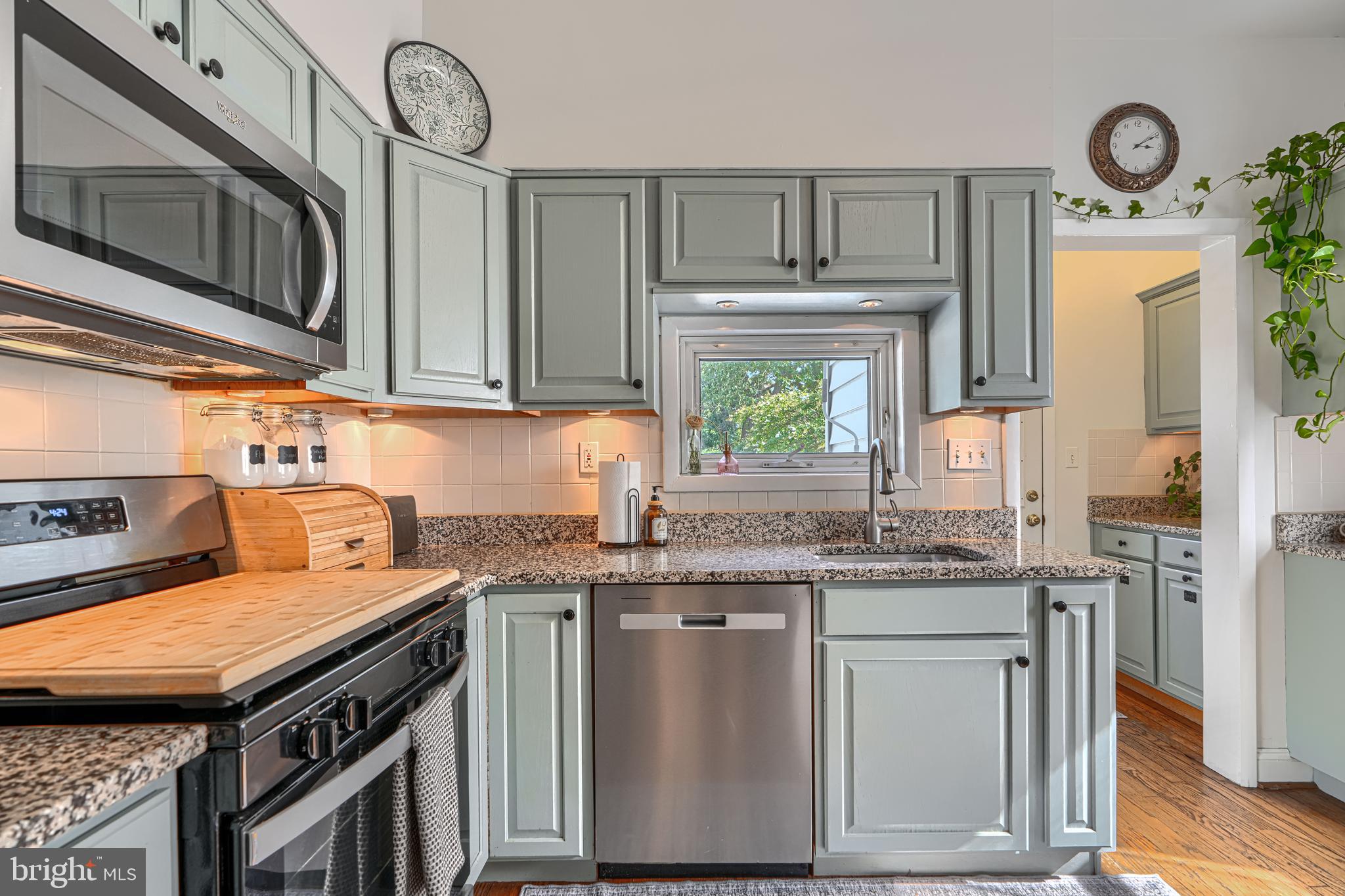 4215 Harcourt Road Baltimore, MD 21214 - Photo 23 of 81 Kitchen