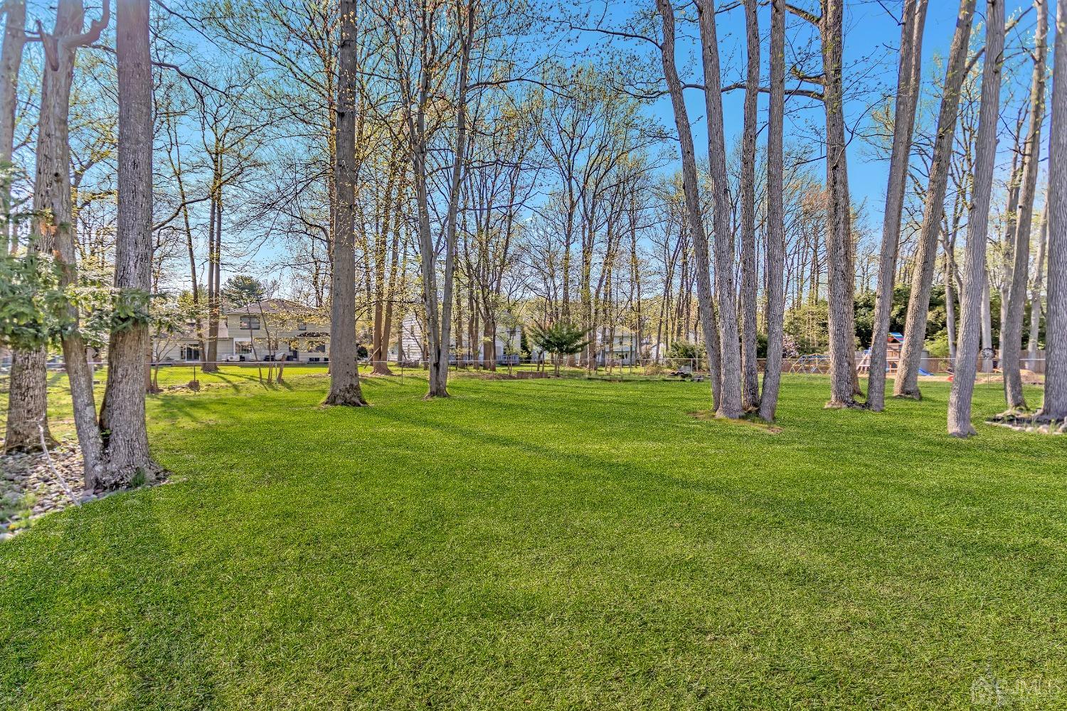 17 Hilltop Road Edison, NJ 08820 - Photo 16 of 17 Gallery Image 16