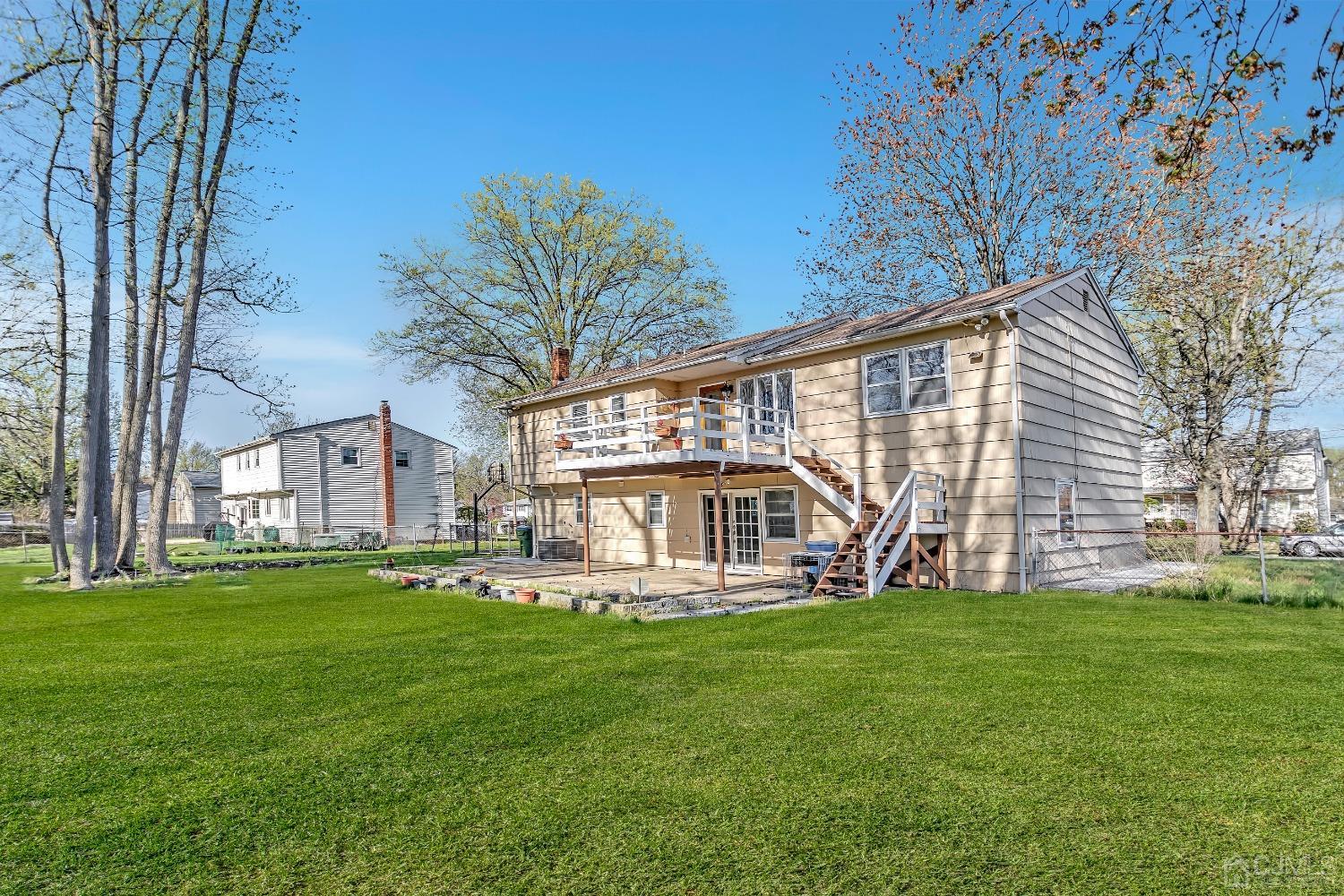 17 Hilltop Road Edison, NJ 08820 - Photo 3 of 17 Gallery Image 3