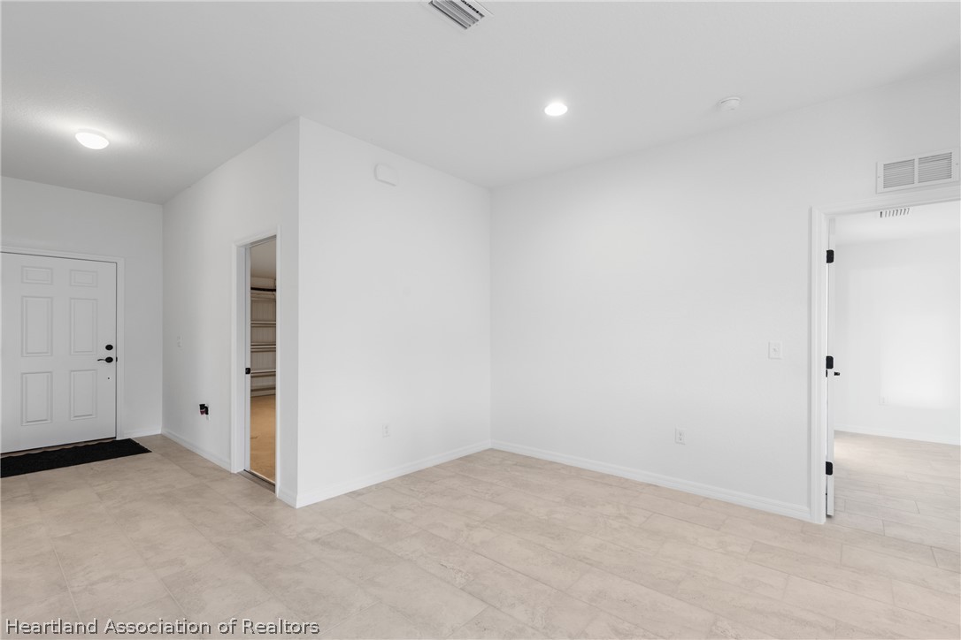 6151 Monegro Street Sebring, FL 33872 - Photo 14 of 36
