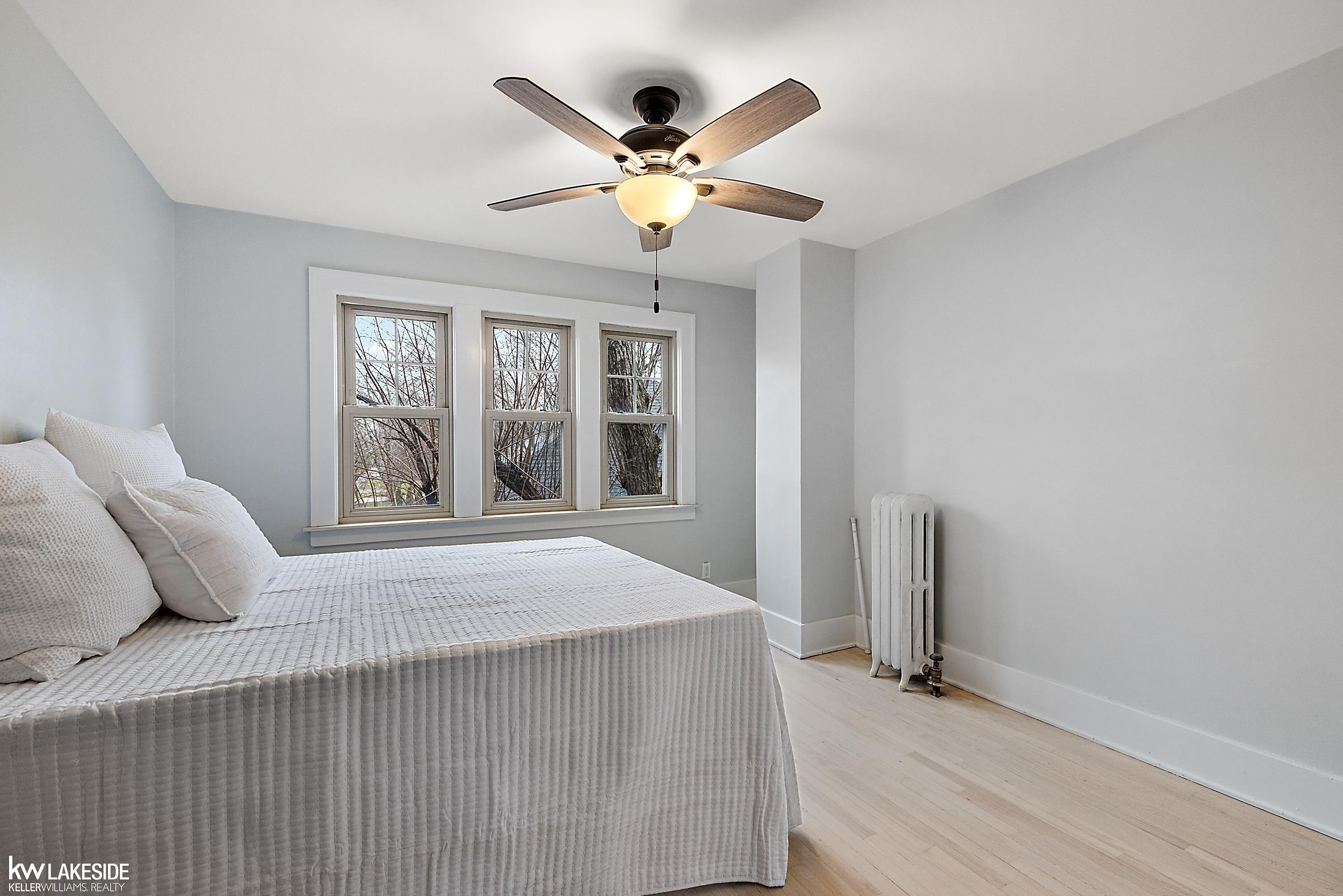 5520 Inkster Road West Bloomfield, MI 48323 - Photo 18 of 69 50136189-94e738a6-143f-429f-a013-0db2c20d798f.JPG