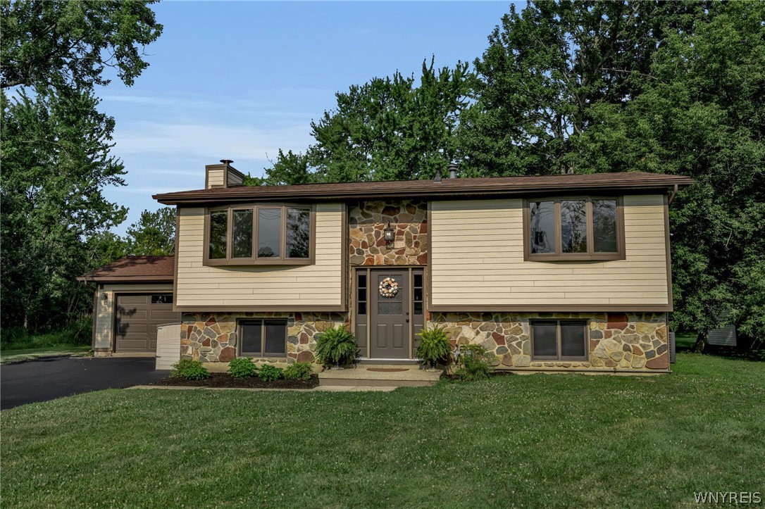 5300 Shimerville Road Clarence, NY 14031 - Photo 1 of 45