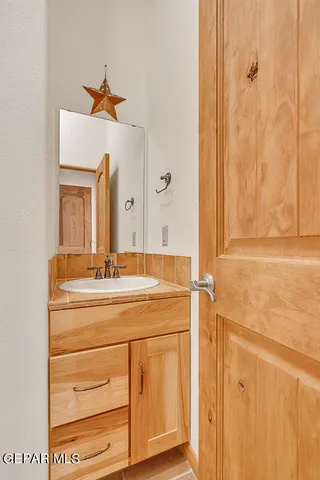 $1,199,000 | 128 High Lonesome Drive, Alpine, TX 79830