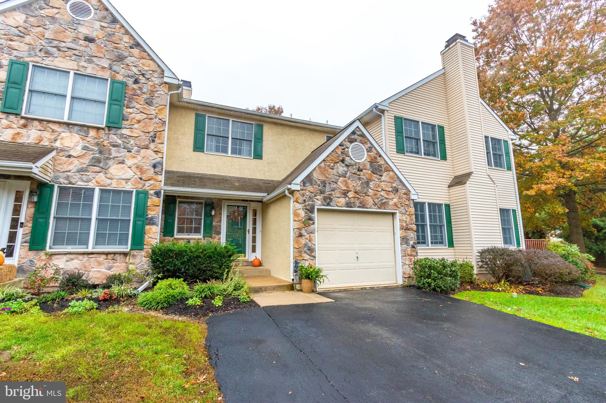 104 Inis Way Malvern, PA 19355 - Photo 2 of 46 Gallery Image 2
