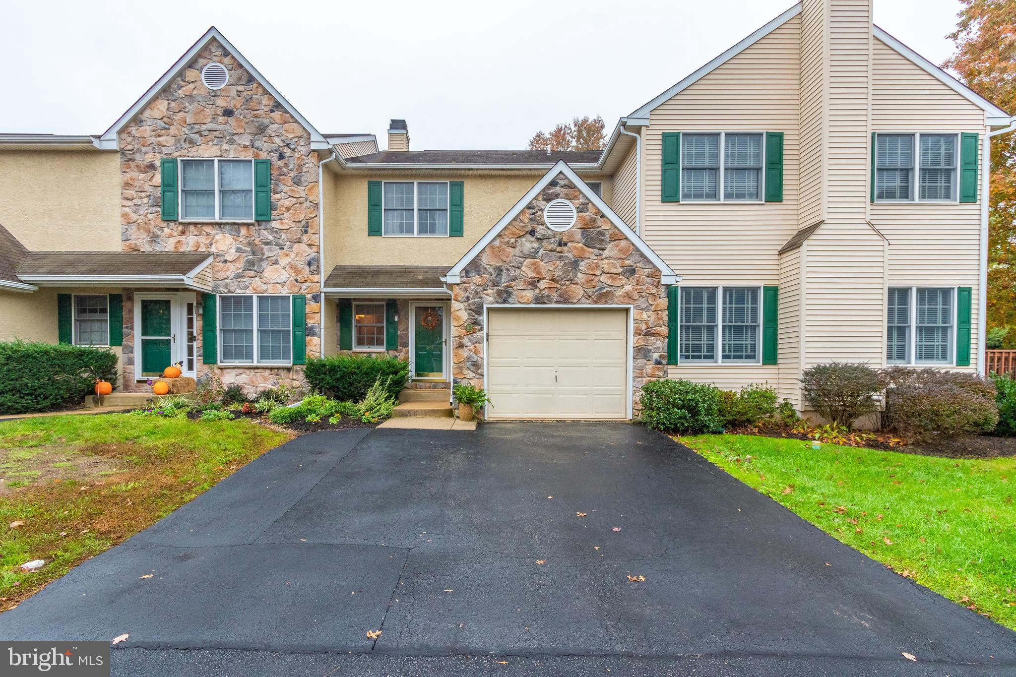 104 Inis Way Malvern, PA 19355 - Photo 3 of 46 Gallery Image 3