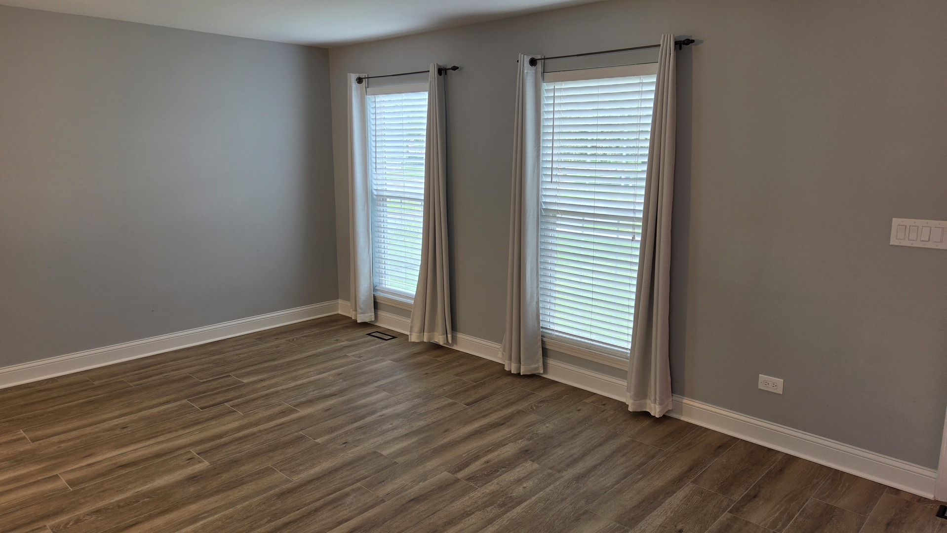 1207 Samuel Court Naperville, IL 60540 - Photo 2 of 6