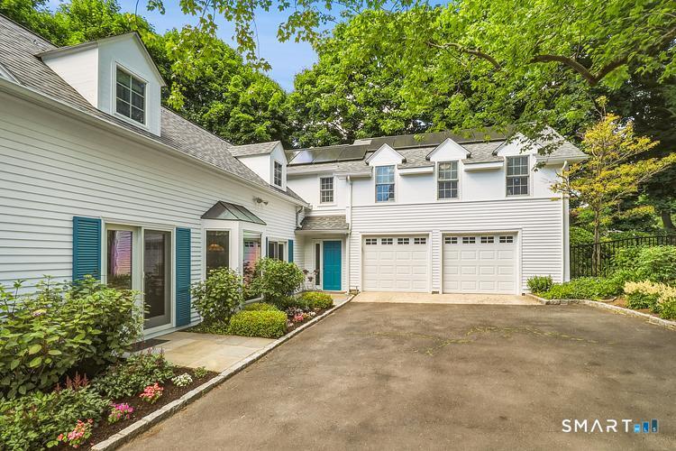 39 Stanwich Road Greenwich, CT 06830 - Photo 3 of 28