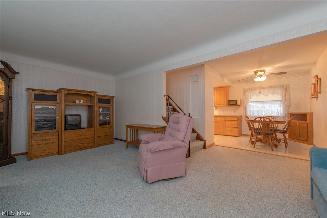 4548 East Berwald Road Cleveland, OH 44121 - Photo 2 of 23