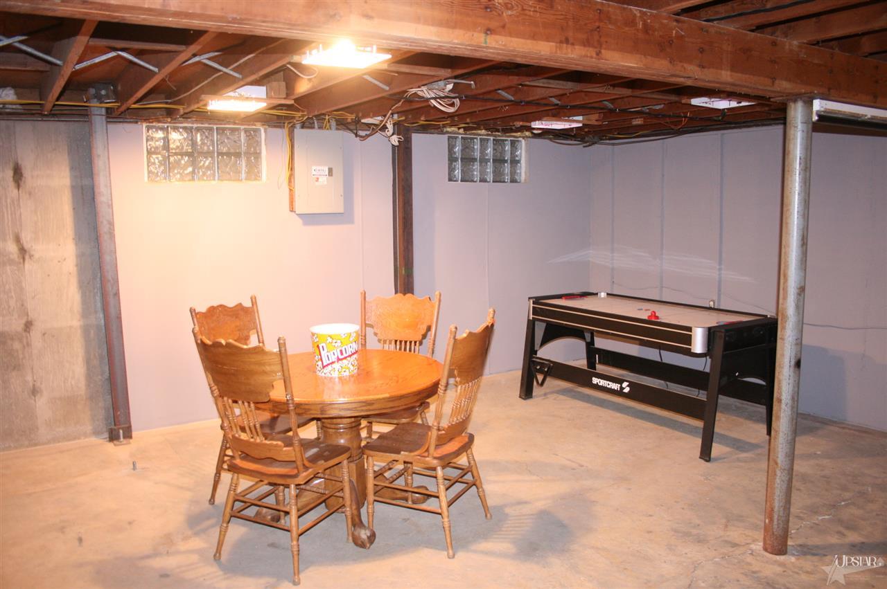 6421 West Hills Road Fort Wayne, IN 46804 - Photo 11 of 15 Gallery Image 11