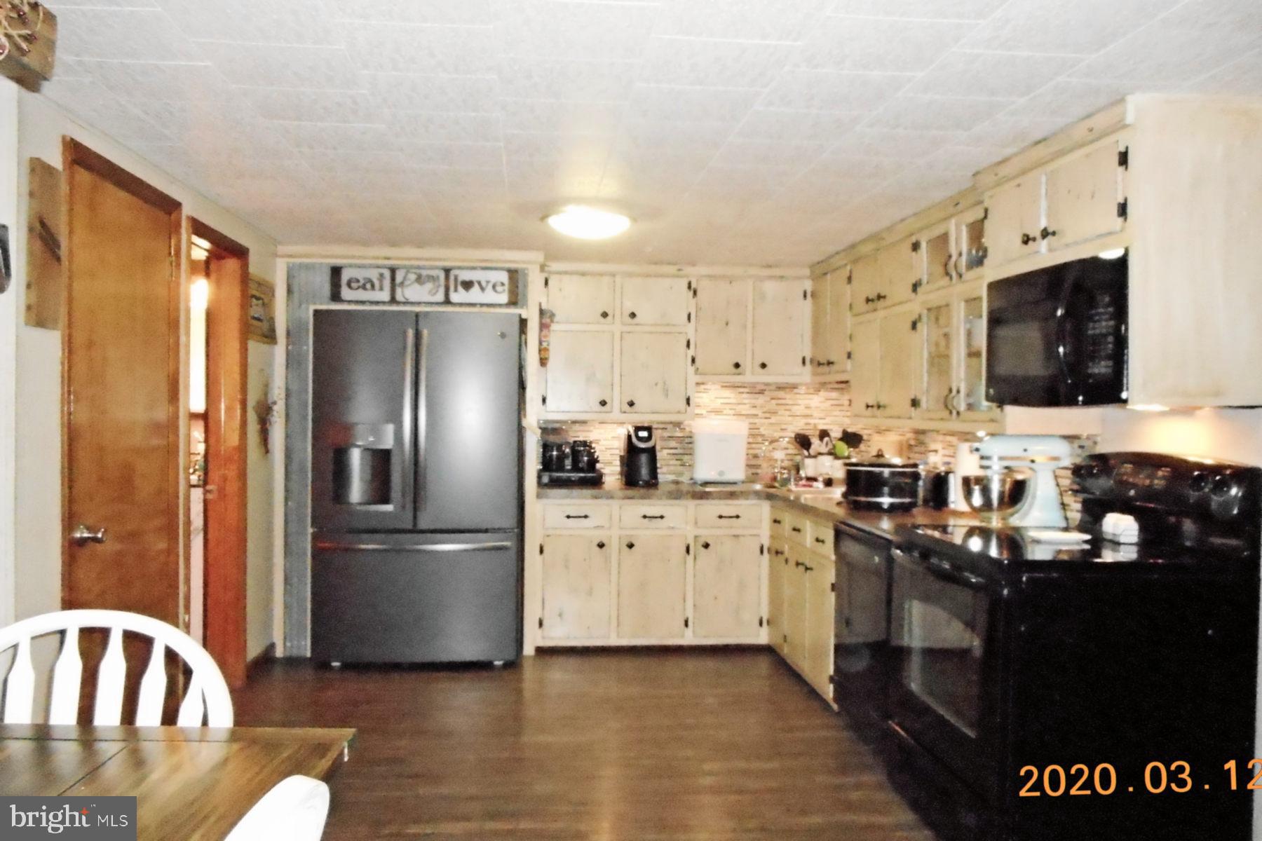 154 Pleasant Valley Road Pine Grove, PA 17963 - Photo 10 of 22 Kitchen