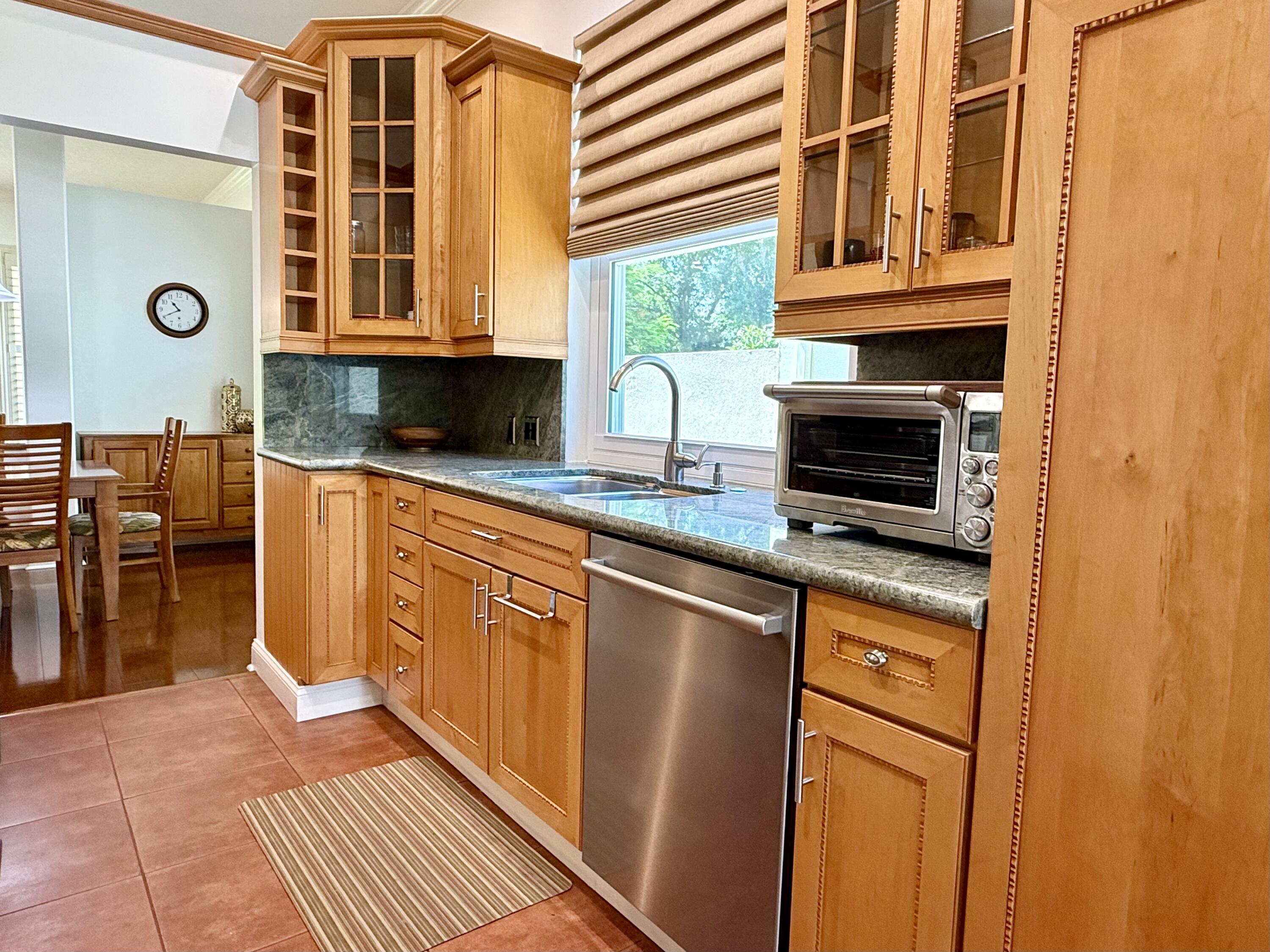 187 Hampton Circle Jupiter, FL 33458 - Photo 19 of 80 Kitchen