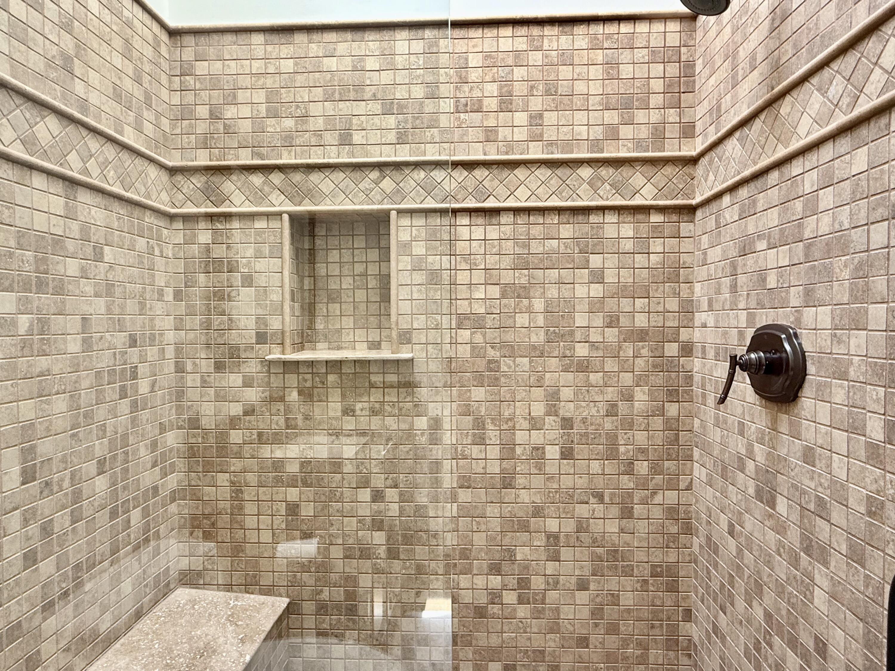 187 Hampton Circle Jupiter, FL 33458 - Photo 47 of 80 Bathroom 2