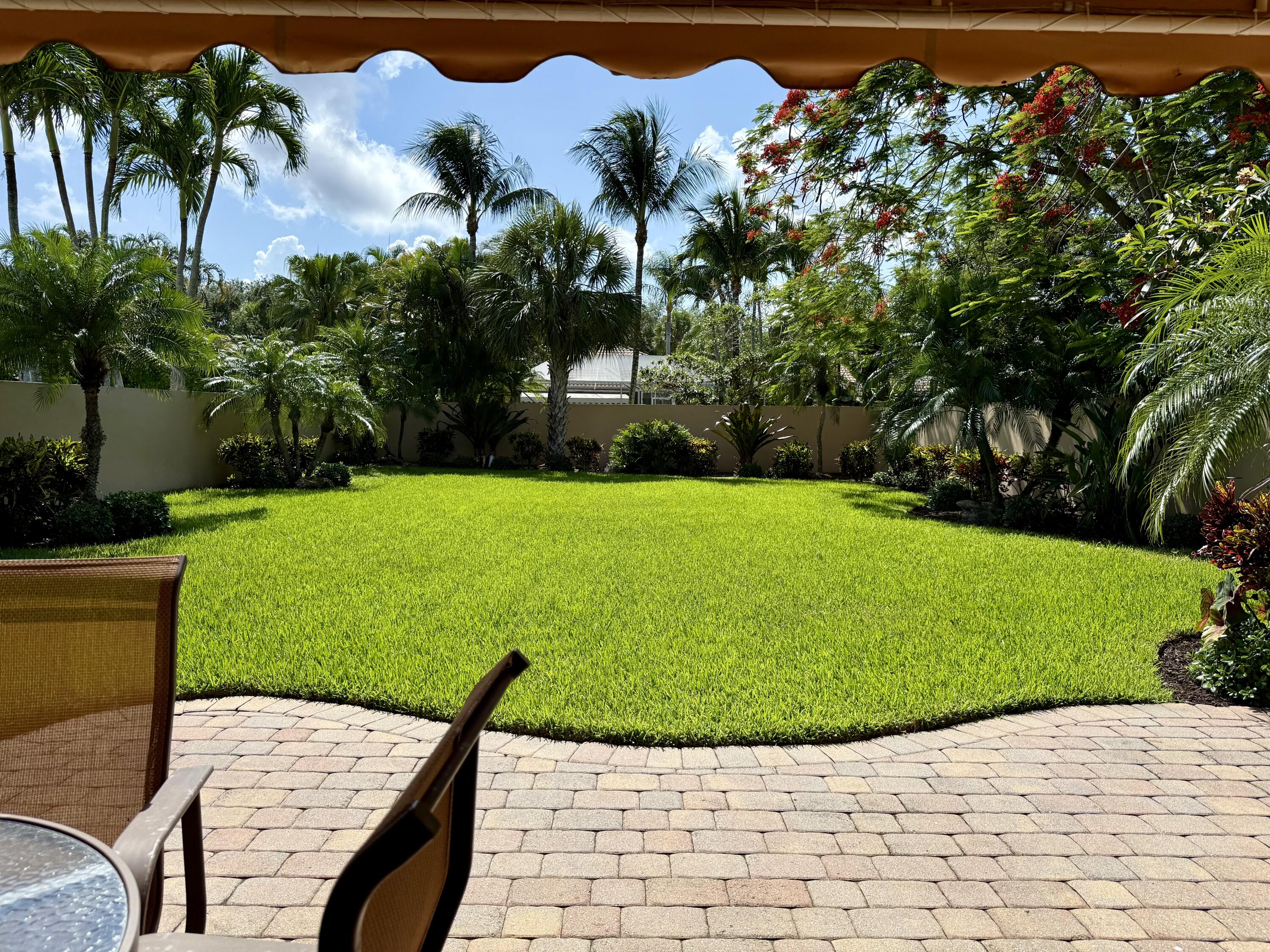 187 Hampton Circle Jupiter, FL 33458 - Photo 58 of 80 Back Yard