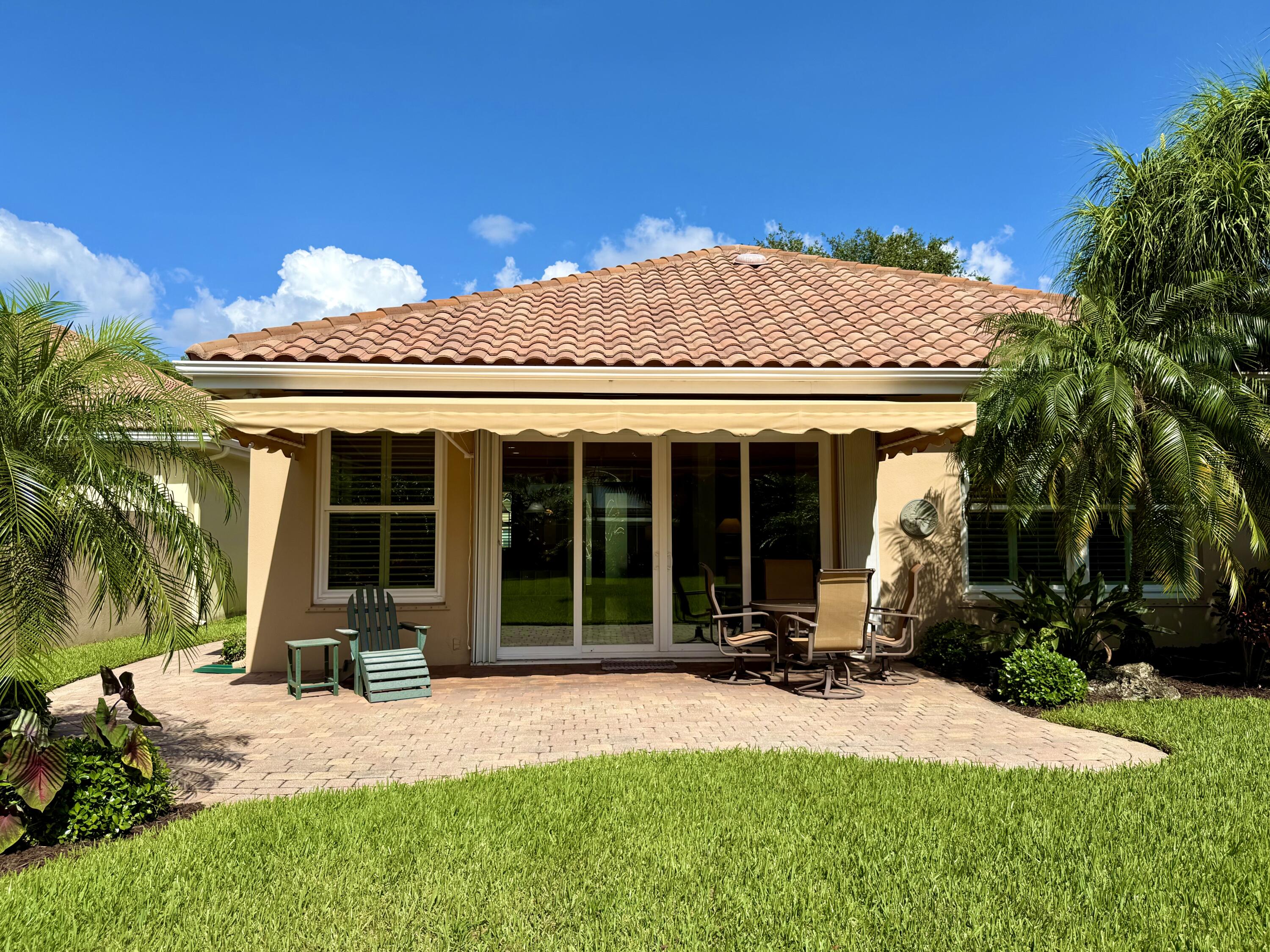 187 Hampton Circle Jupiter, FL 33458 - Photo 59 of 80 Back Patio