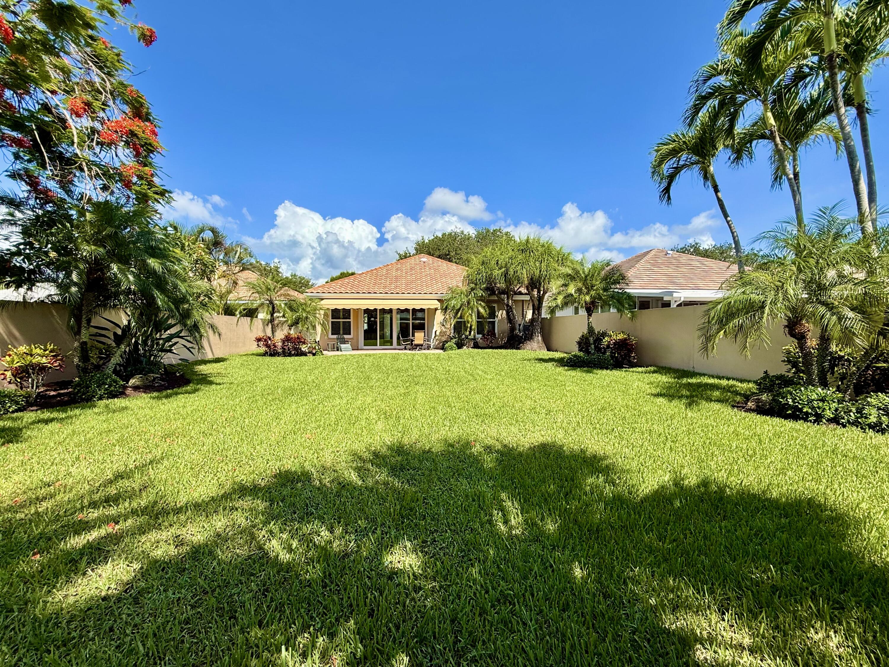 187 Hampton Circle Jupiter, FL 33458 - Photo 63 of 80 Back Yard